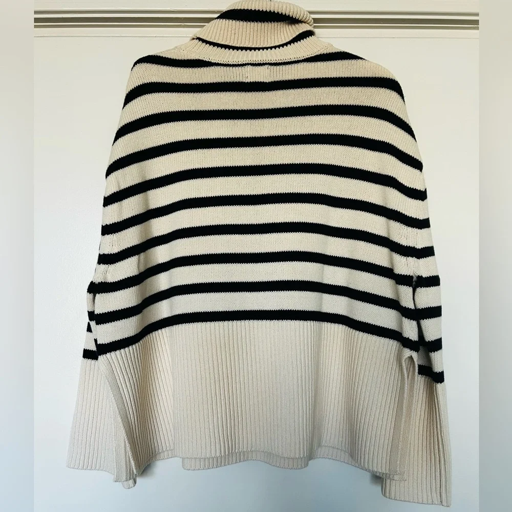 Gap 24/7 Split-hem Turtleneck Sweater - Picture 3 of 5